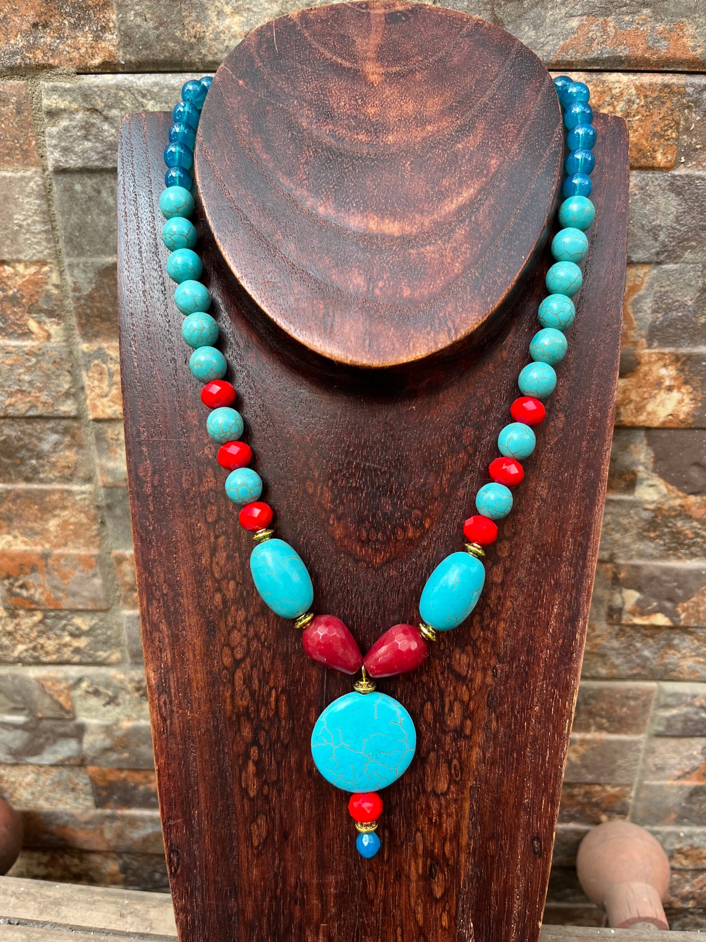 Collar turquesa rojo