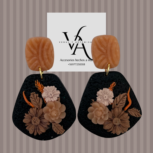 Aros de flores en relieve